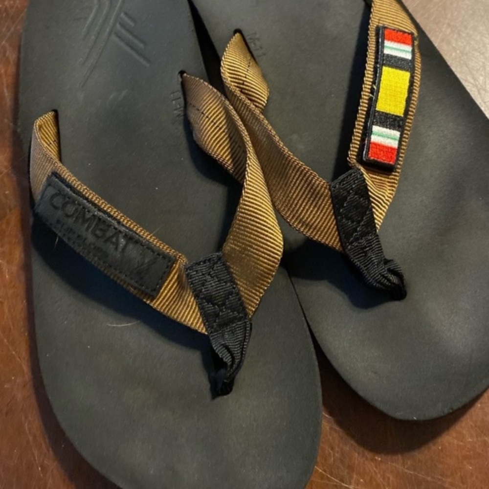 Comfy Black and Tan Men's Sandals